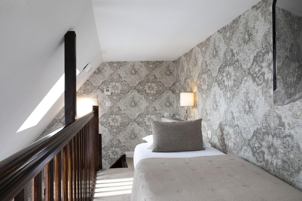 Madeleine Plaza Paris